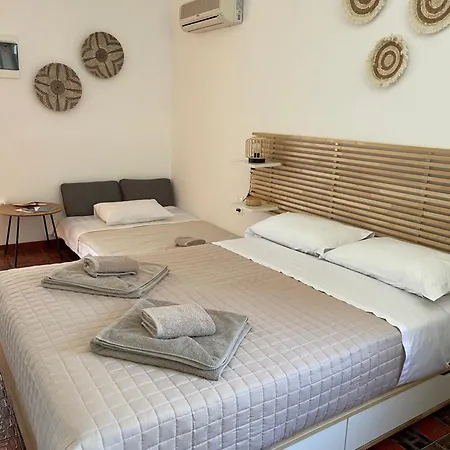 Gazonia Family Estate بيت ضيافة *
