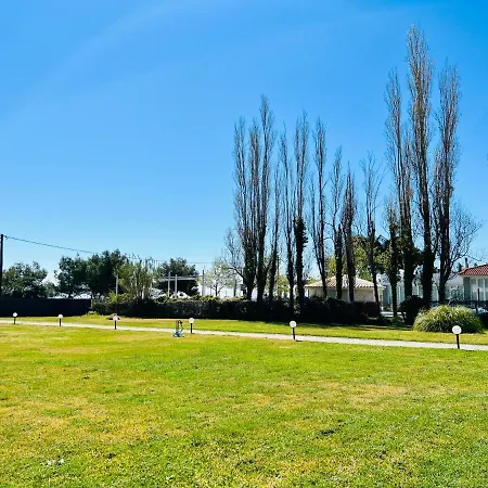 Maison d'hôtes Gazonia Family Estate 4*