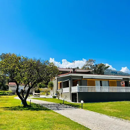 招待所 Gazonia Family Estate