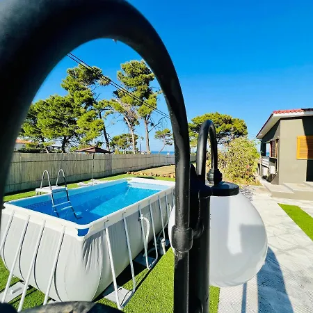 Gazonia Family Estate Maison d'hôtes 4*