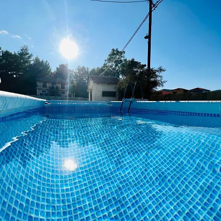 Gazonia Family Estate Maison d'hôtes 4*