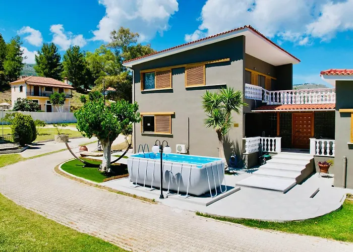 Gazonia Family Estate